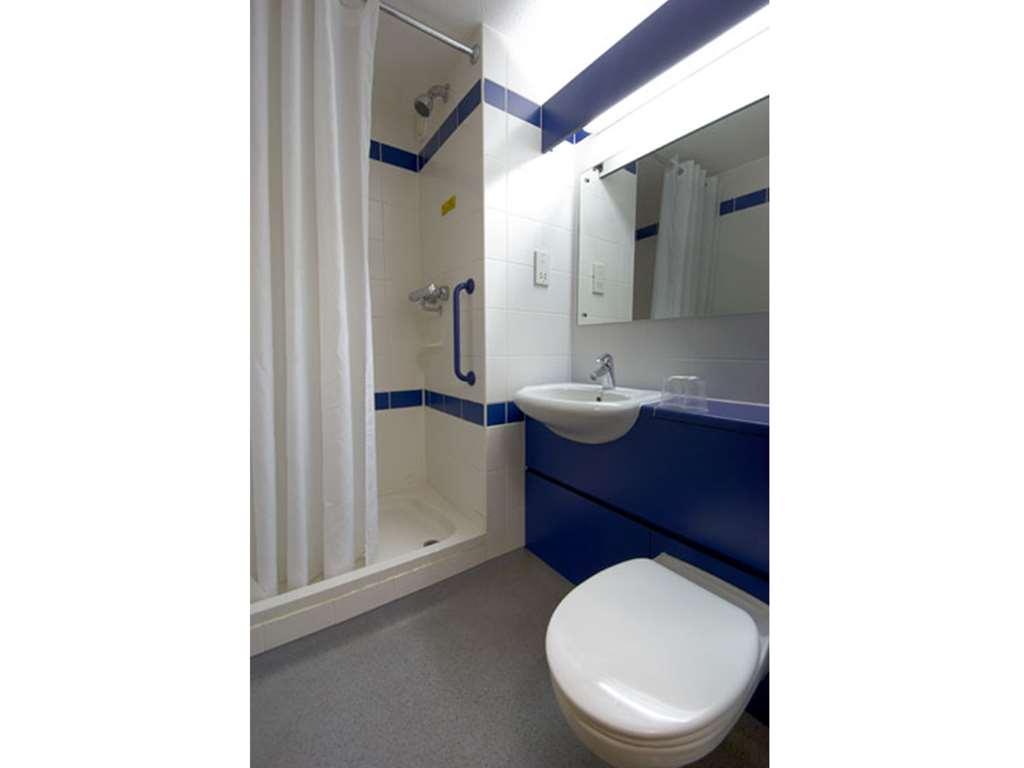 Travelodge Harlow Szoba fotó