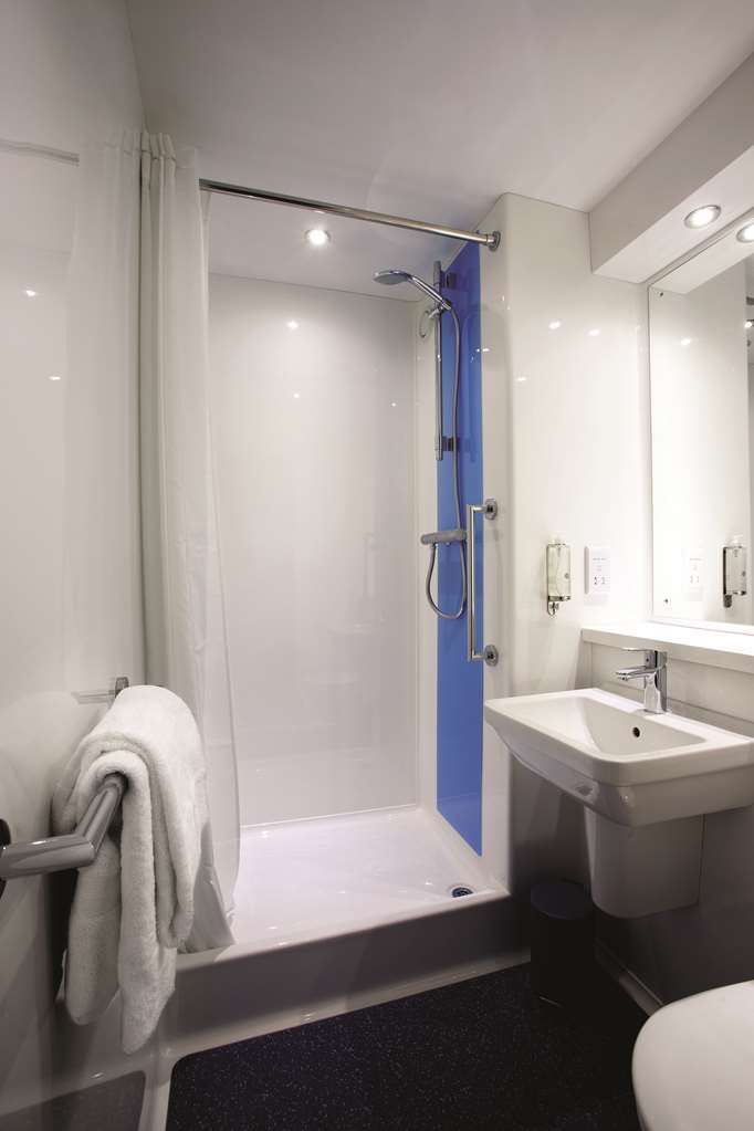 Travelodge Harlow Szoba fotó